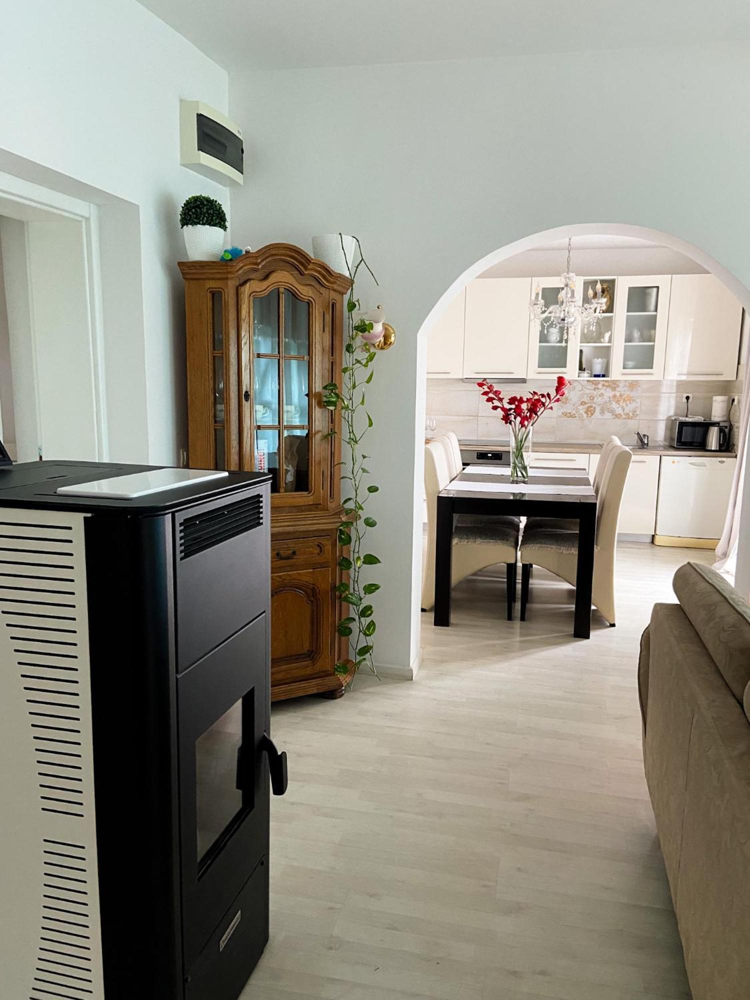 Holiday House Vego ชาพลินา ภายนอก รูปภาพ
